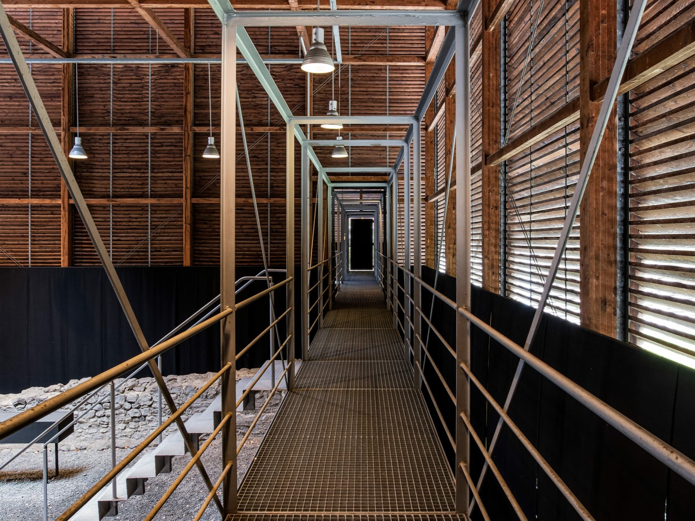 Stahlbrücke Römische Ausgrabungsstätte